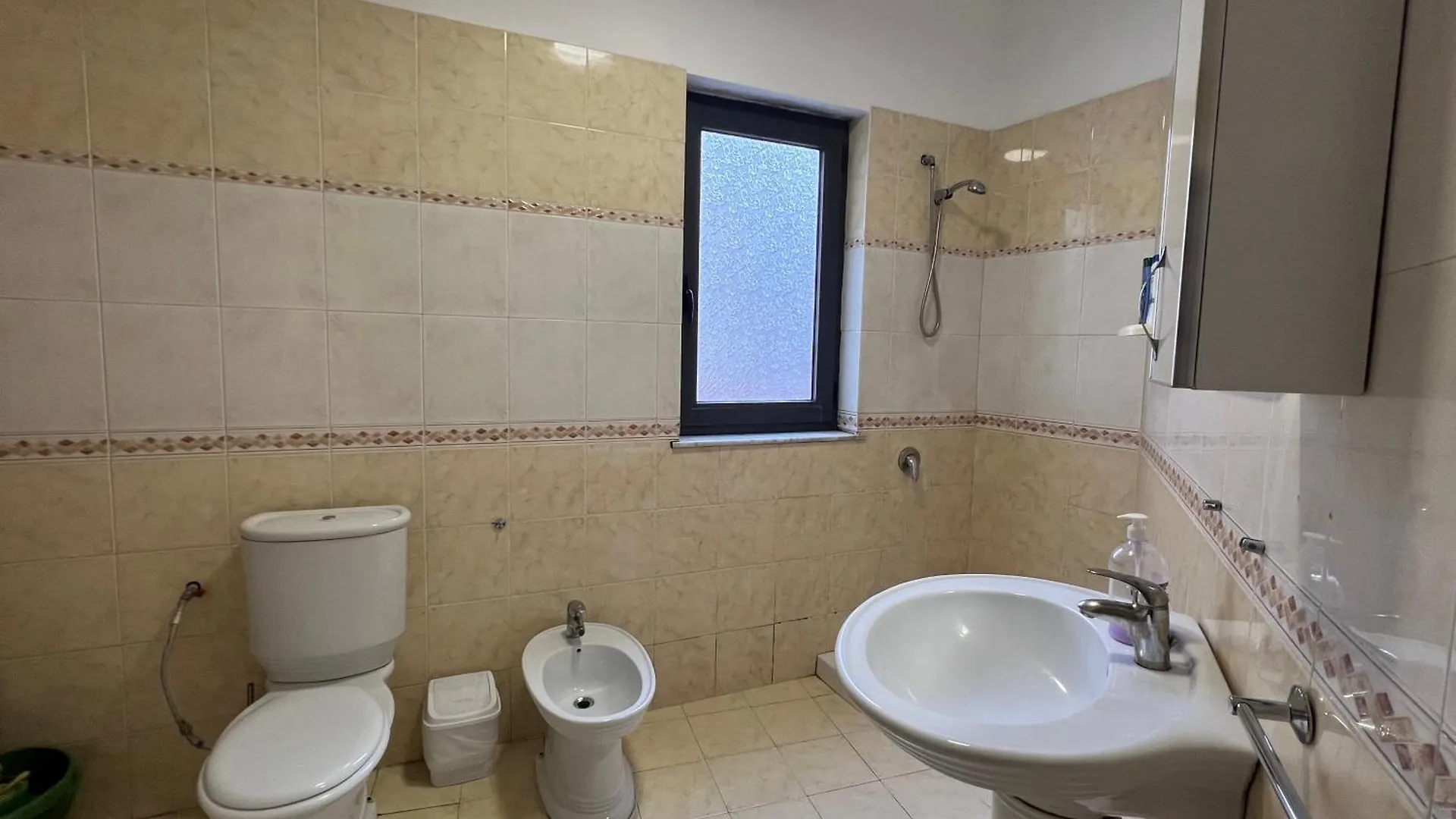 Cozy City Center Apartment Tirana