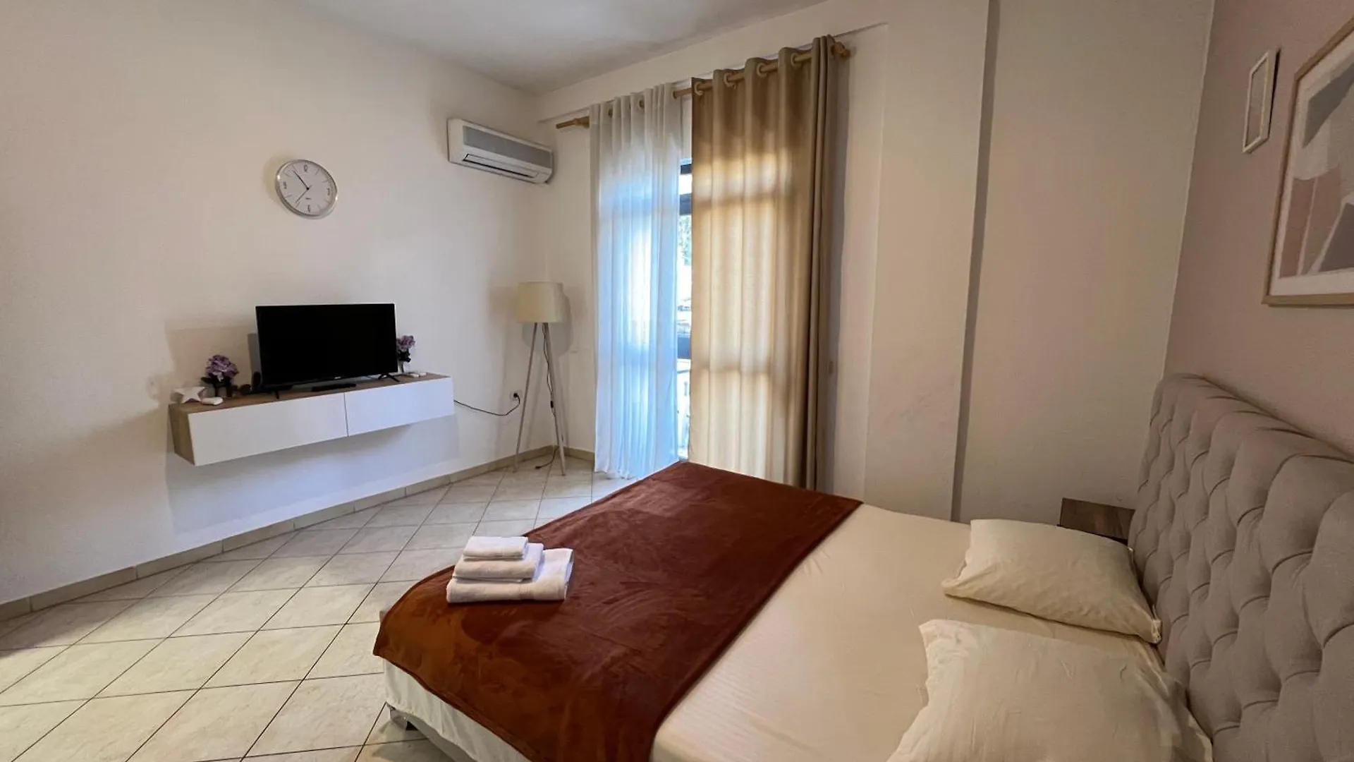 Cozy City Center Apartment Tirana
