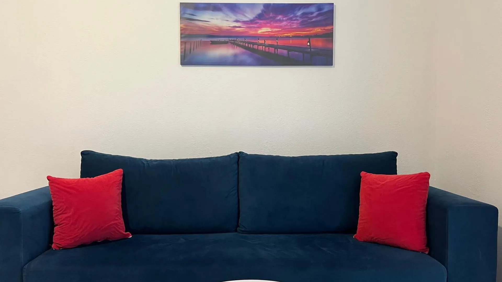 Cozy City Center Apartment Tirana Albania