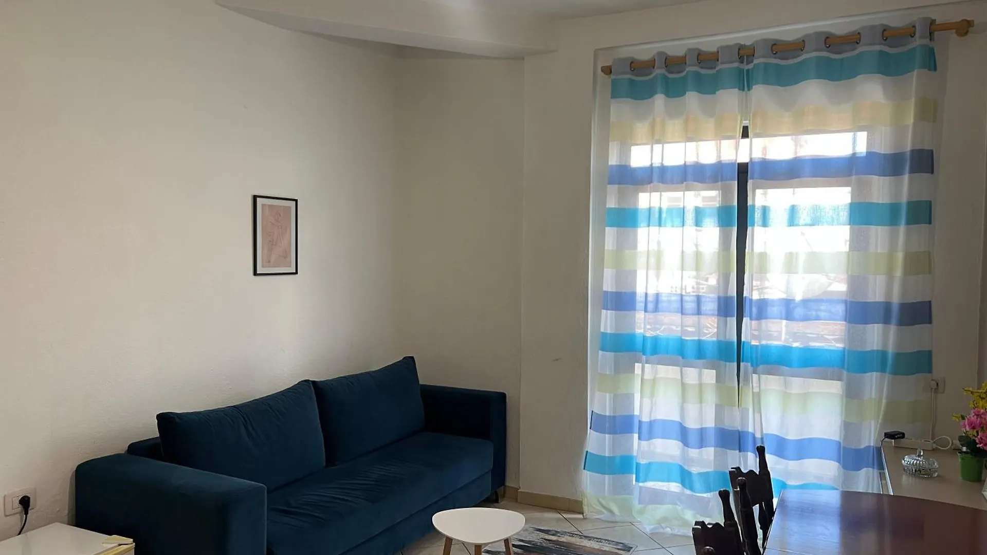 Cozy City Center Apartment Tirana